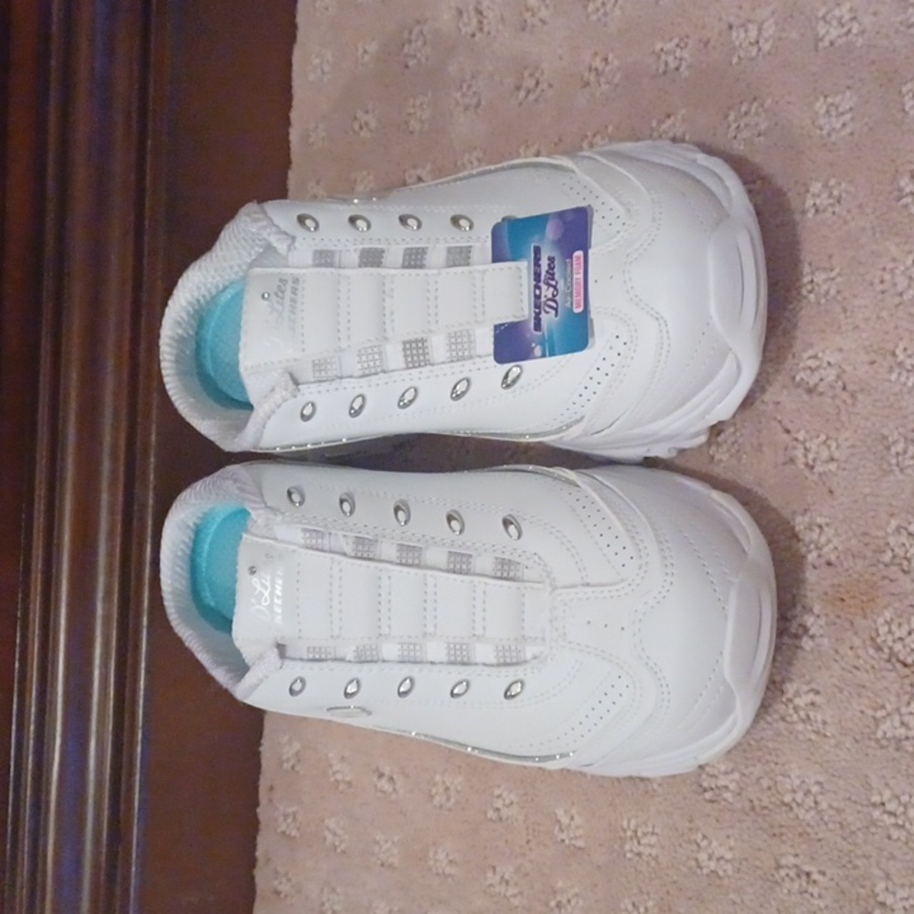 Skechers D'Lites Slip On Sneakers - NEW